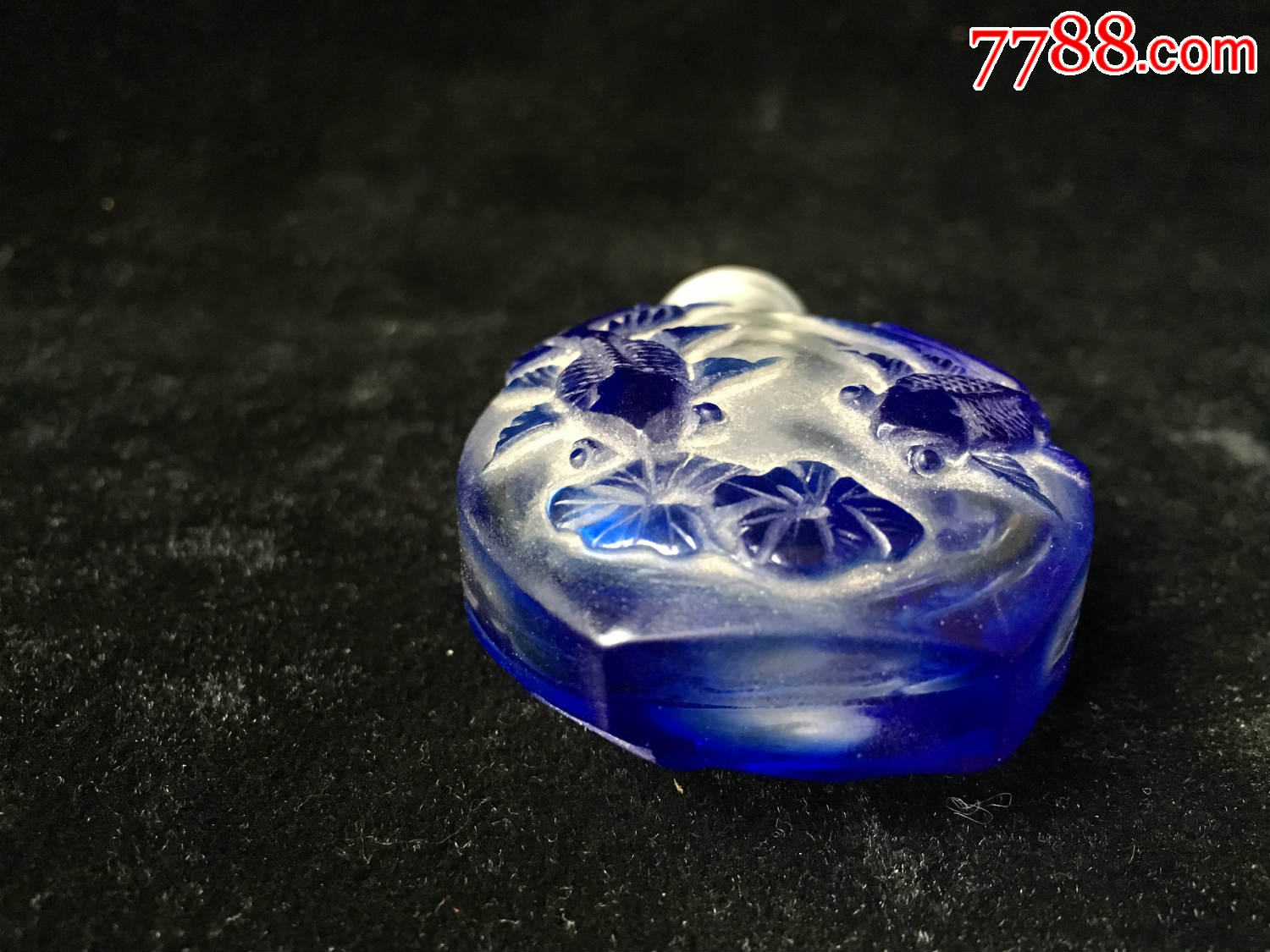 传世清代天然蓝水晶鼻烟壶