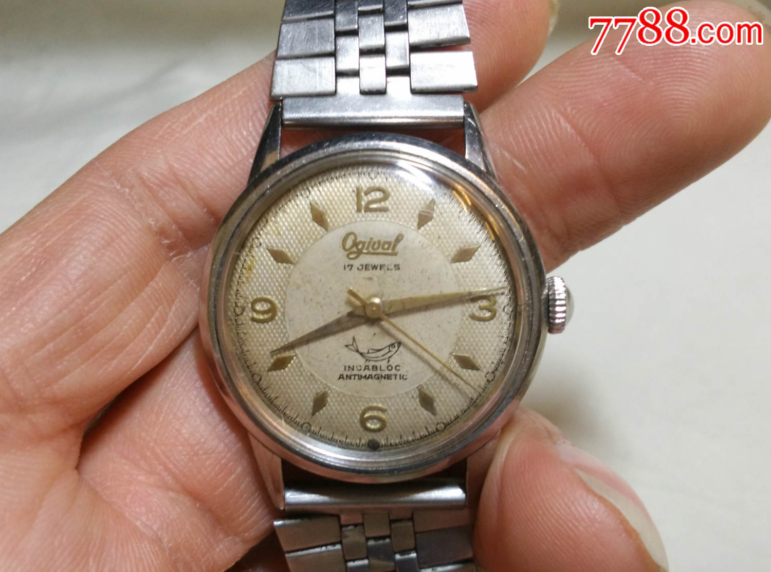 低售块布纹面的很少见老瑞士奥琦华小鱼表一块!机芯带小魔鱼暗记的!