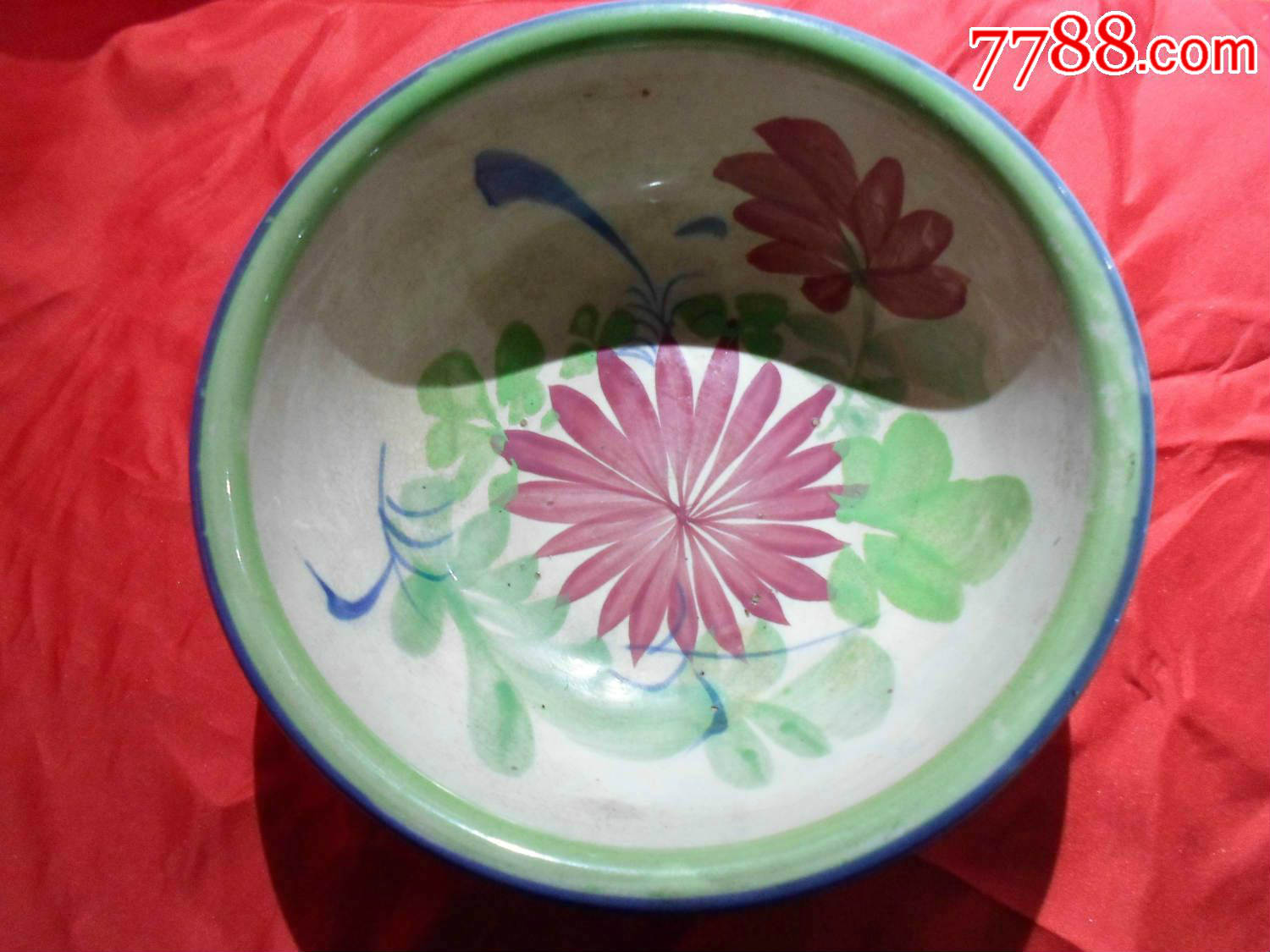 怀旧文革老物件:三色满盆大花卉山东博山出产家庭日常使用中型和面瓷