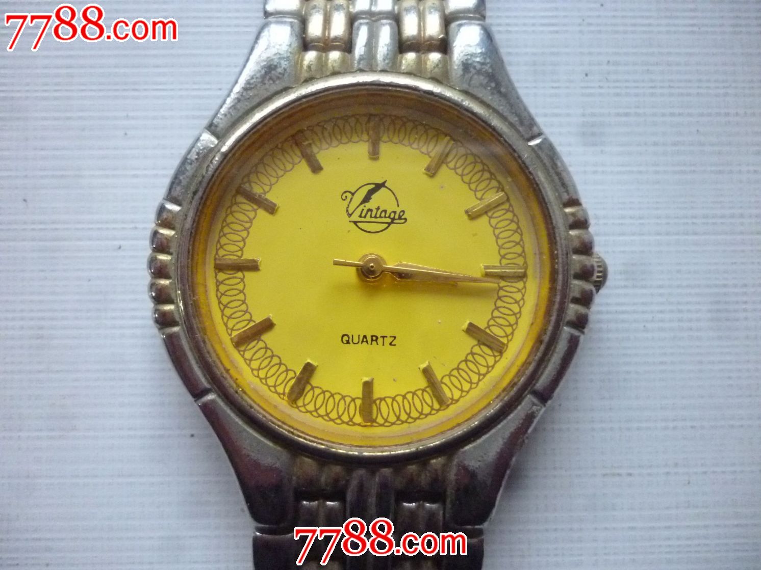 美品!日本原装金色盘【gintage】男士电子石英表一块!【走时准确】