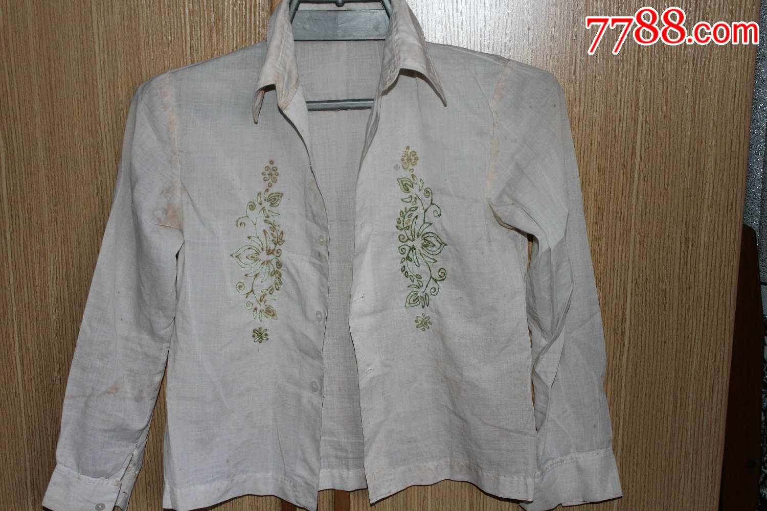 80年代女孩夏季绣花衬衫可作影视道具