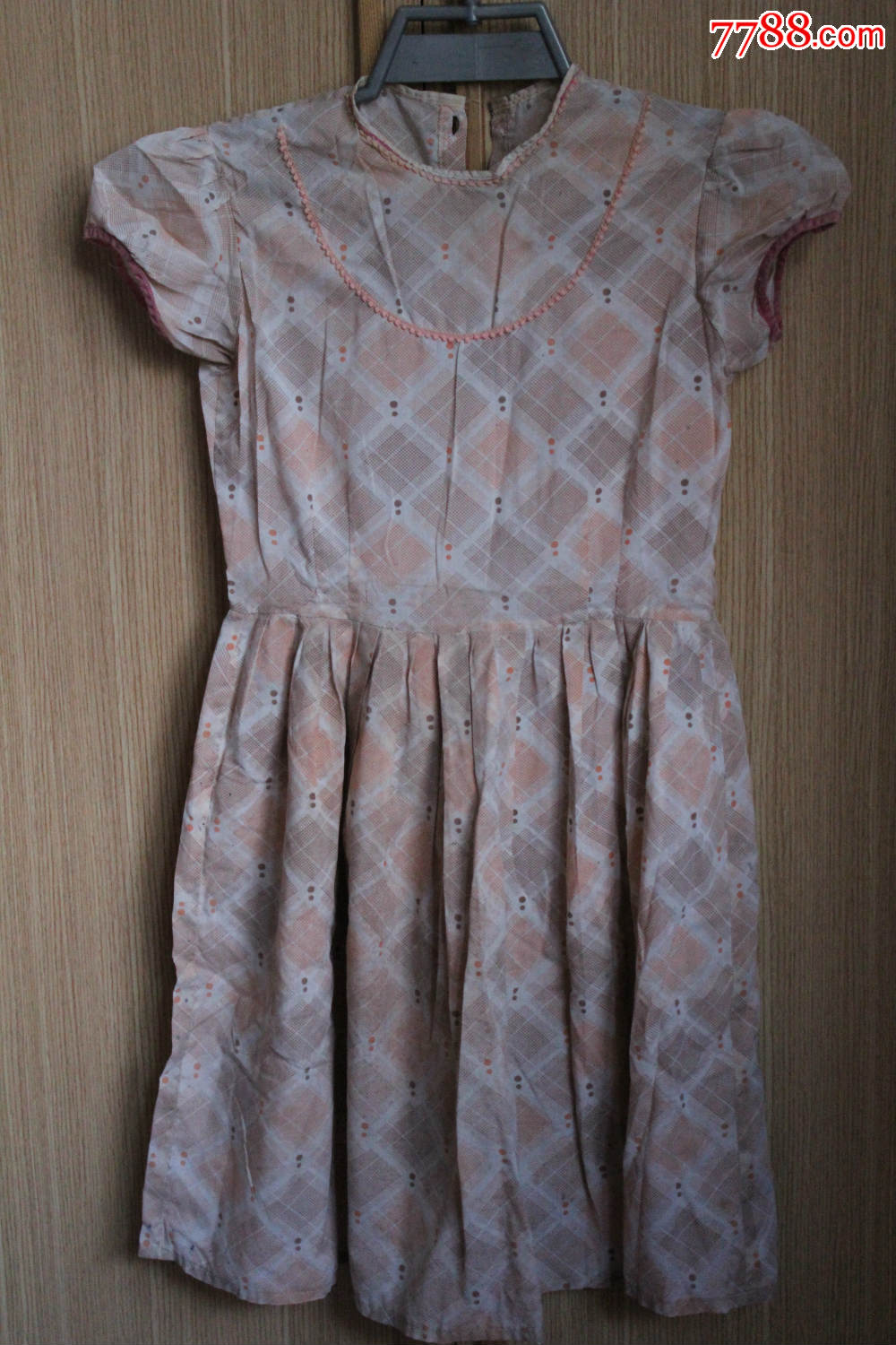 八十年代夏季女孩连衣裙