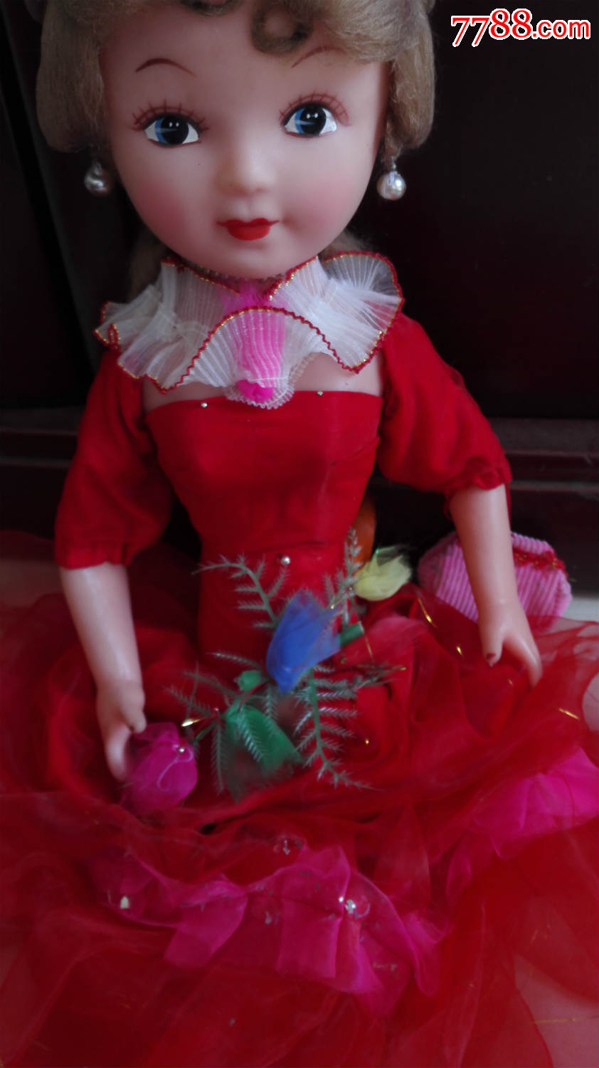 怀旧经典收藏八十年代红色纱裙胶皮新娘娃娃美美哒