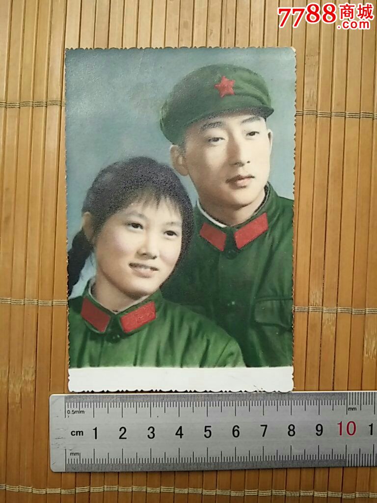 少見早期手工上彩軍人夫妻軍裝合影照片(誠信經營歡迎進店參觀)_老