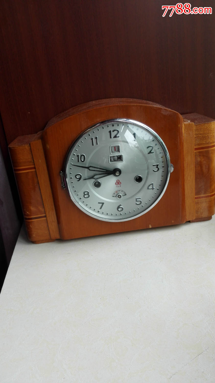 怀旧经典收藏国产555牌15天日月星辰木头座钟好品