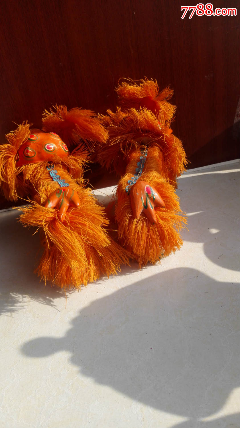 怀旧经典收藏六七十年代老泥质红毛狮子一对好品漂亮少见