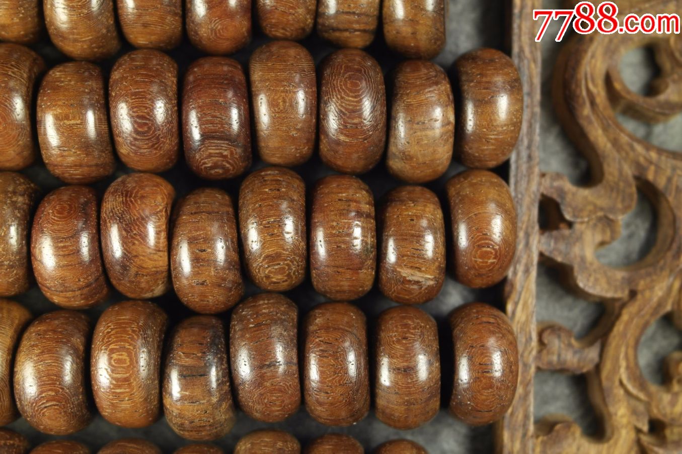 极品清代老黄花梨算盘珠63粒全套