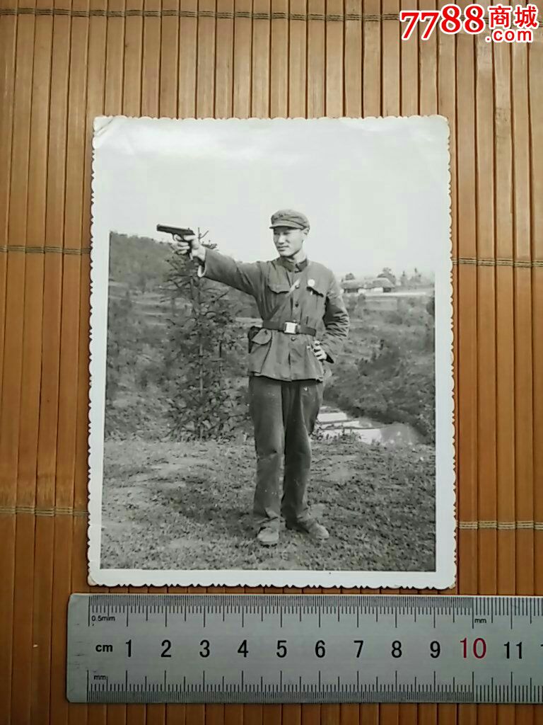 单个军人照片持枪图片