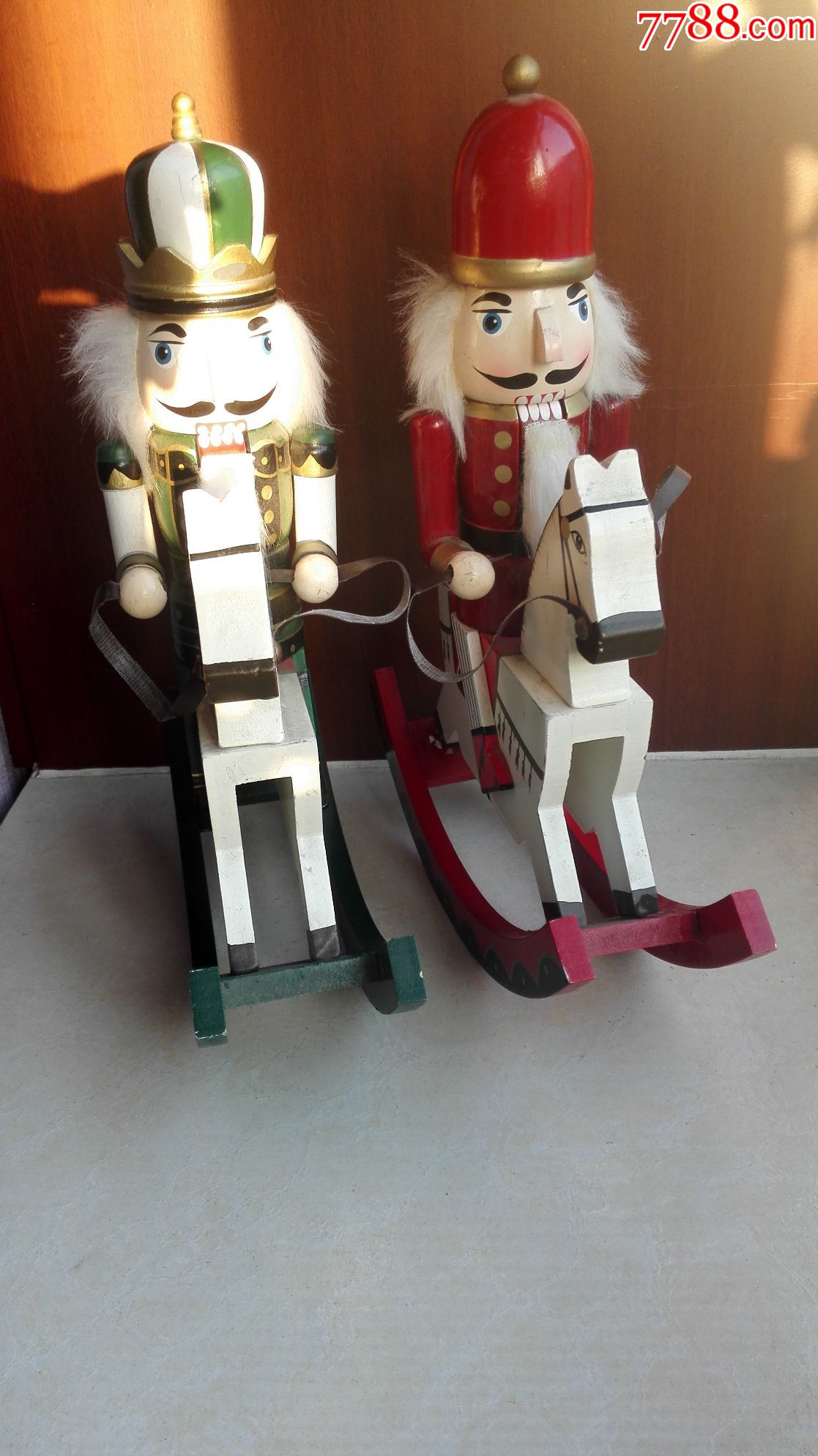 怀旧经典收藏外国木头骑马小士兵一对