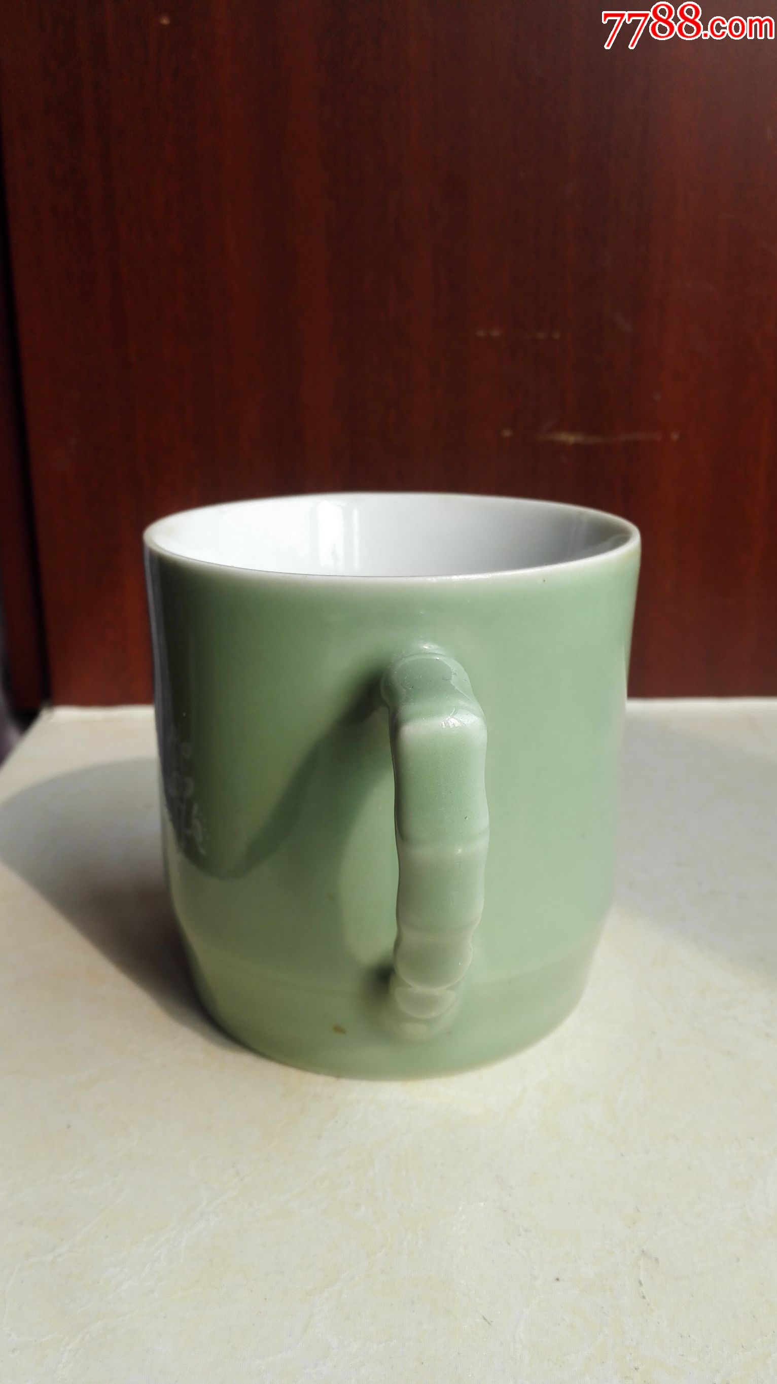 怀旧经典收藏景德镇白色梅花图案青色瓷杯