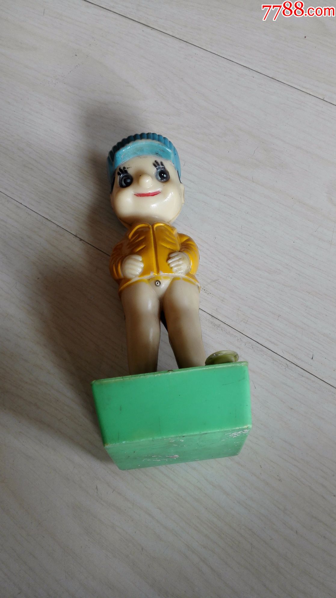 怀旧经典收藏八十年代小孩尿尿玩具