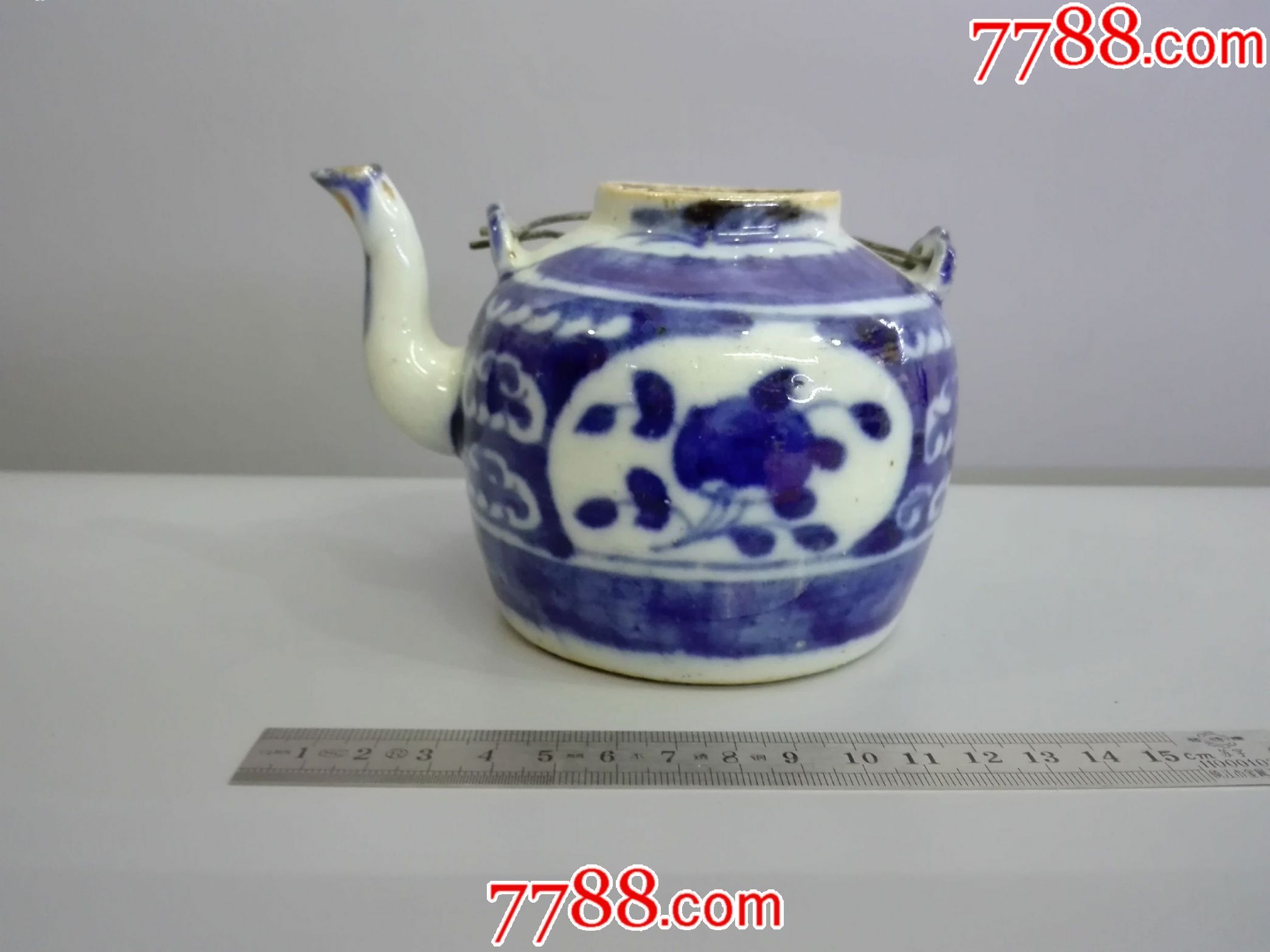 清晚期青花三多提梁壶