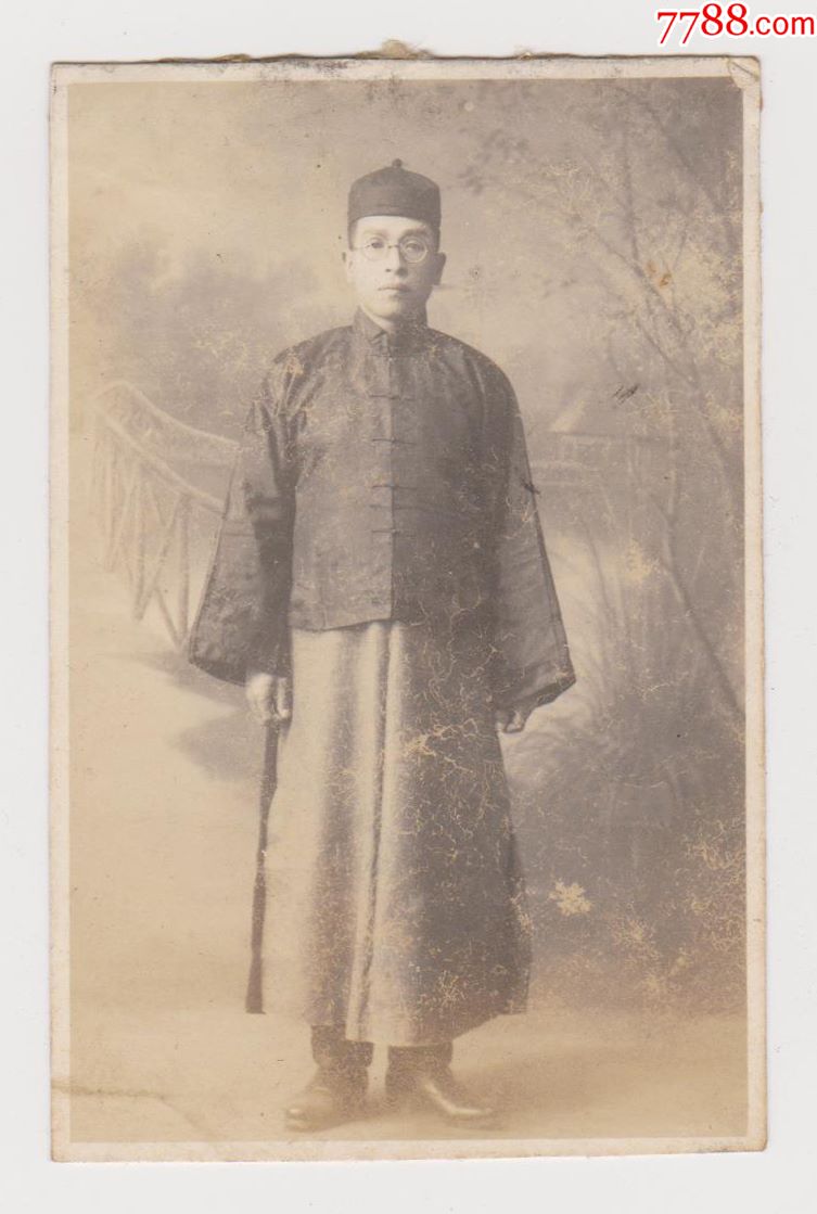 民国老照片富家少爷