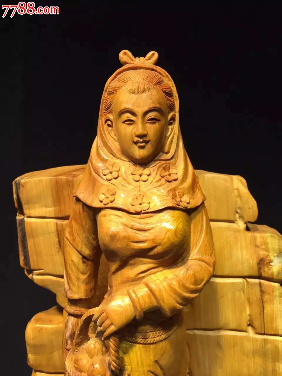 满载而归惠安女崖柏脱-木雕摆件-7788收藏__收藏热线