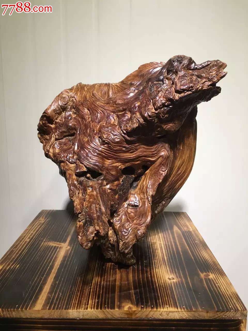 城口崖柏高油骨化坨带菩萨纹理-木佛像/人像-7788收藏__收藏热线