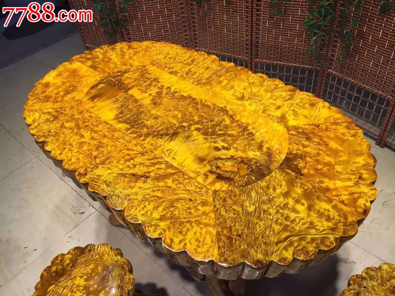 极品缅甸黄金樟餐桌休