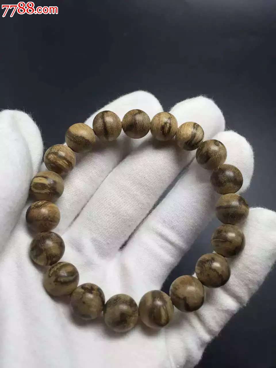 10加里曼丹沉香手串