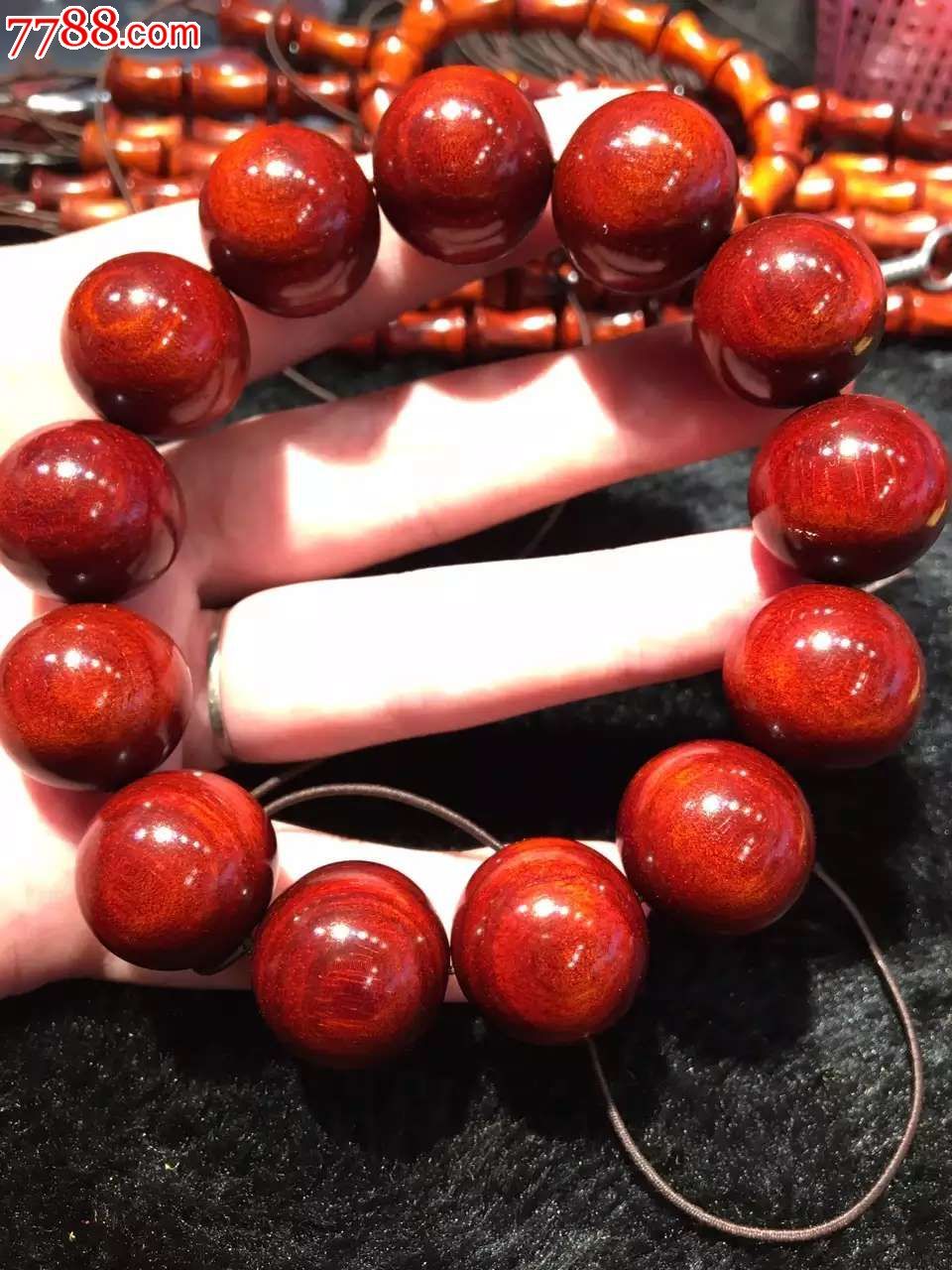 小叶紫檀18鸡血红玻