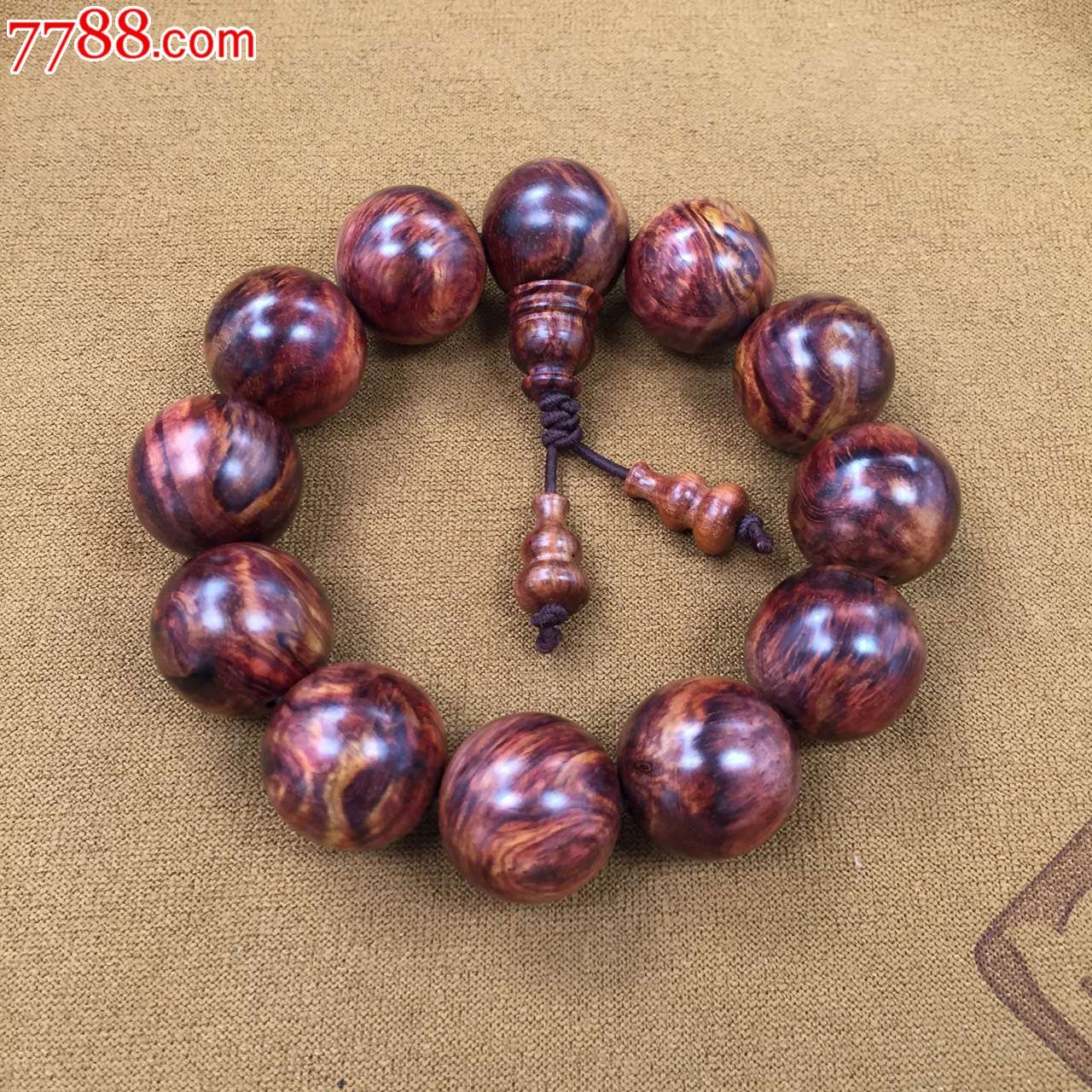 海南黄花梨虎皮纹荧光