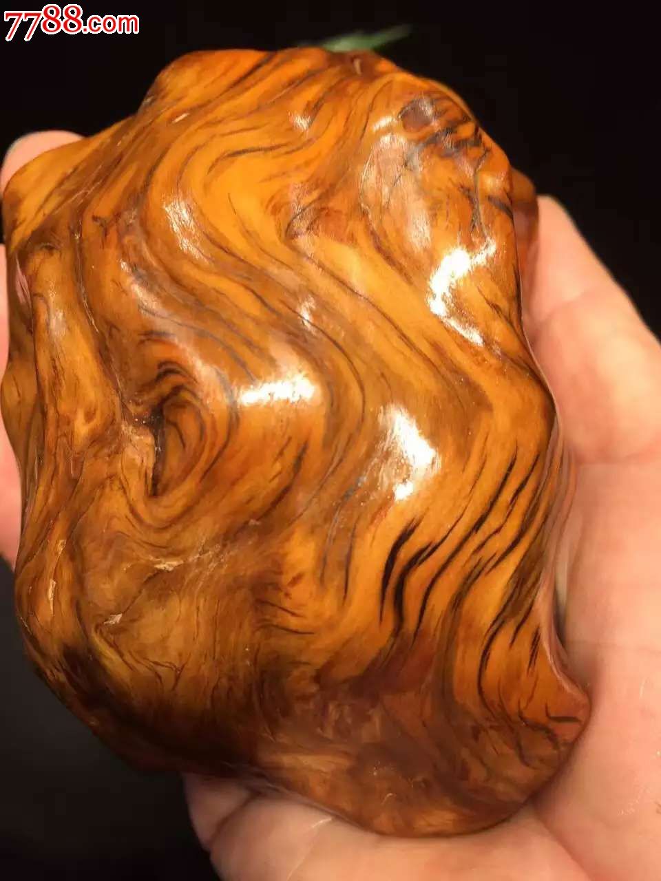 崖柏精品水波纹手把件