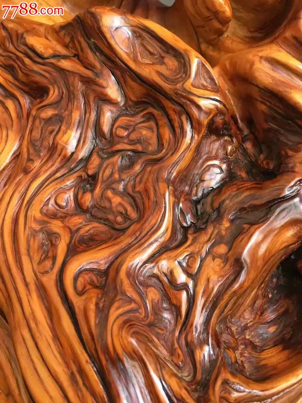 雷击木菩萨纹回族女重