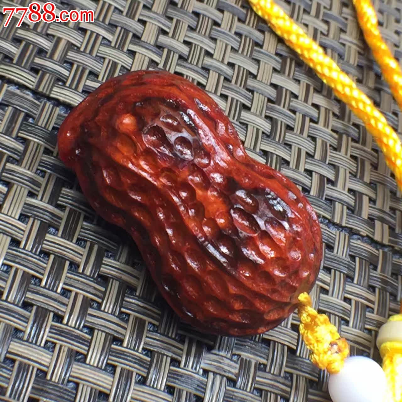 小叶紫檀生果精雕细琢