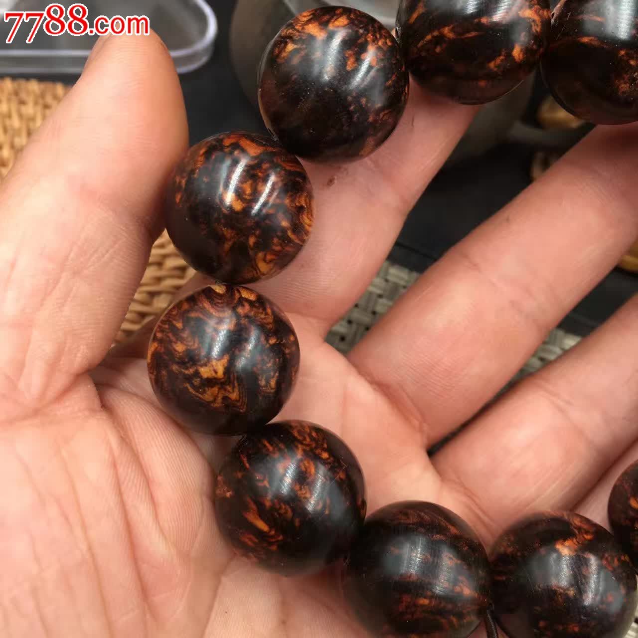 精品黄花梨手串留疤花