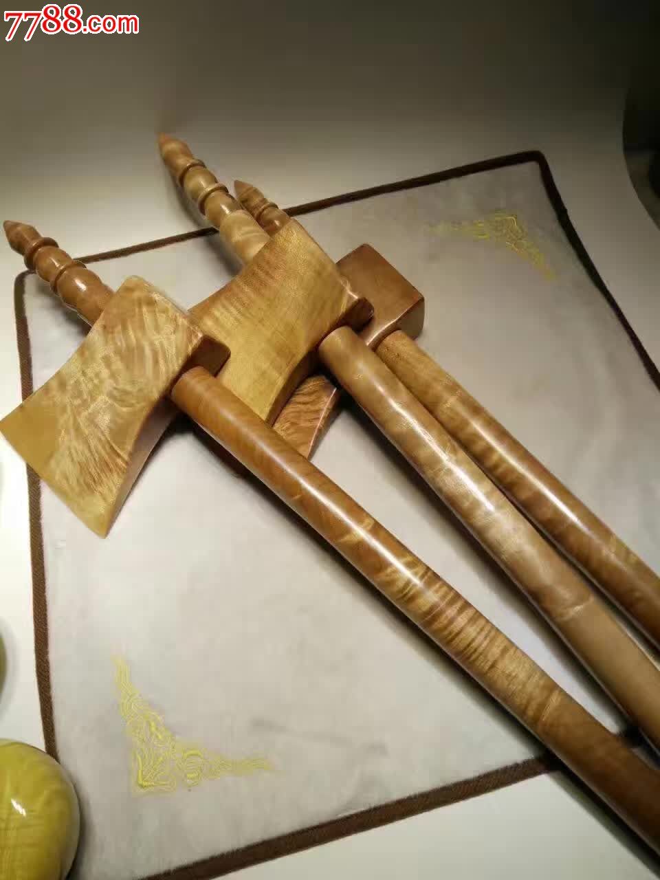 三把小叶桢楠斧头本来