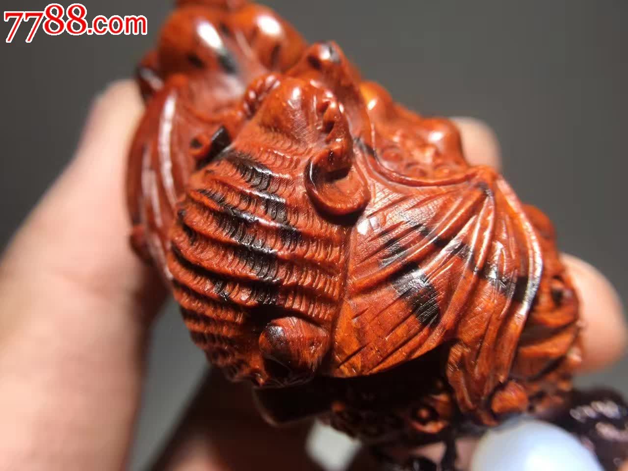 手把件小叶紫檀金蟾手-木雕摆件-7788收藏__收藏热线